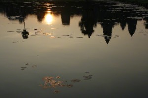 Angkot Wat reflecting pool     